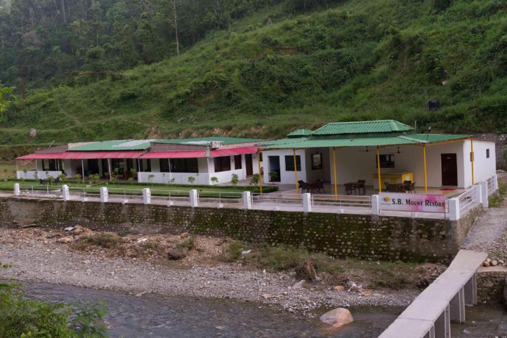 Riverside Resort Lansdowne Exterior photo